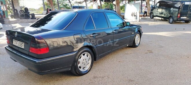 Mercedes C 180 1995, 402,521 km - 1.8 л - Bakı