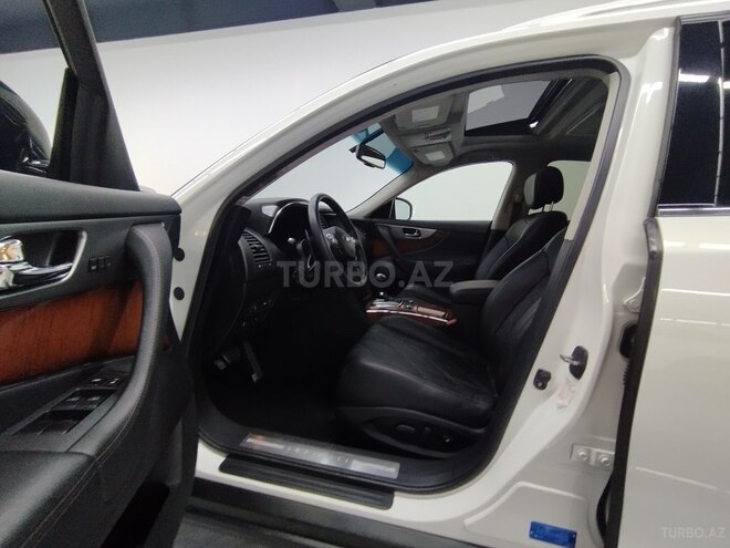Infiniti FX35-7