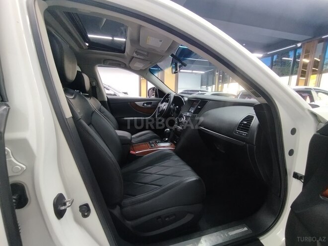 Infiniti FX35-9