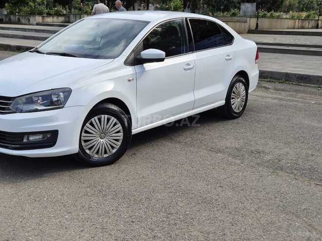 Volkswagen Polo 2015, 289,300 km - 1.6 l - Lənkəran