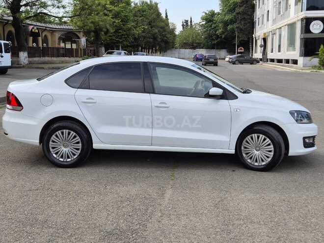 Volkswagen Polo 2015, 289,300 km - 1.6 l - Lənkəran