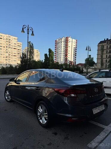 Hyundai Elantra 2019, 193,400 km - 2.0 l - Bakı