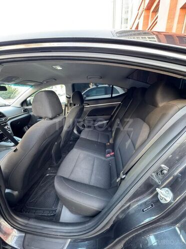 Hyundai Elantra 2019, 193,400 km - 2.0 l - Bakı