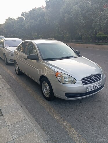 Hyundai Accent-1