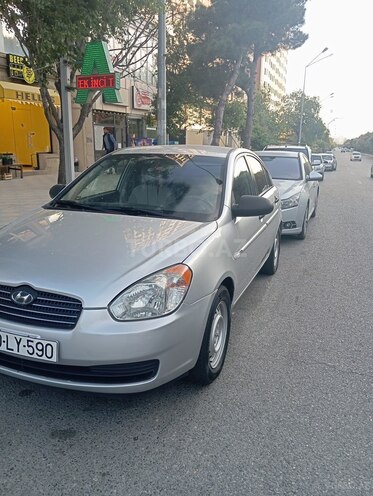 Hyundai Accent-7