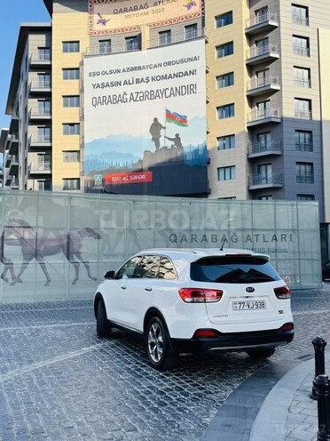 Kia Sorento-11