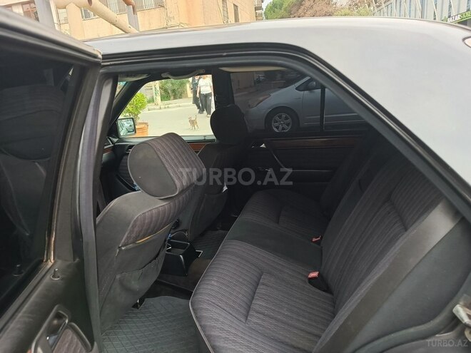 Mercedes E 230 1991, 380,000 km - 2.3 l - Bakı