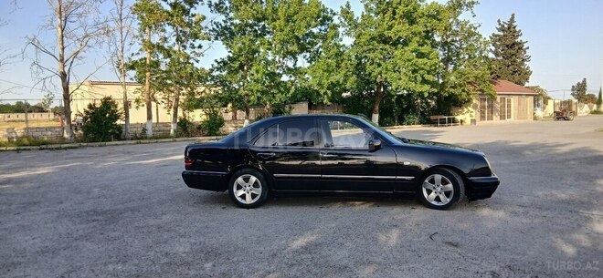 Mercedes E 300 d 1998, 425,000 km - 3.0 л - Neftçala