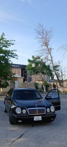 Mercedes E 300 d 1998, 425,000 km - 3.0 л - Neftçala