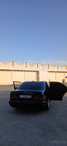 Mercedes E 300 d 1998, 425,000 km - 3.0 л - Neftçala