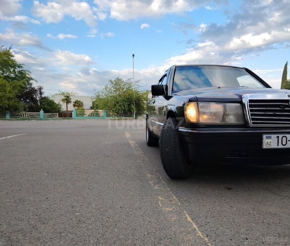 Mercedes 190 1990, 488,700 km - 2.0 л - Qazax