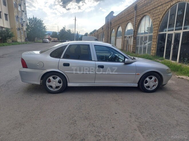 Opel Vectra 1999, 405,093 km - 1.6 l - Gəncə