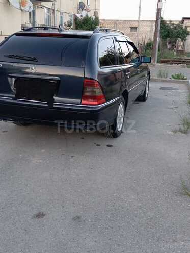 Mercedes C 200 2000, 400,000 km - 2.0 l - Ucar