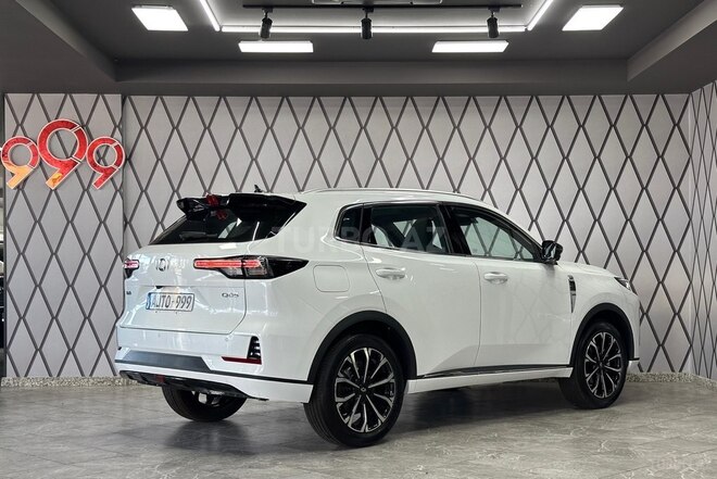 Changan Qiyuan Q05-5