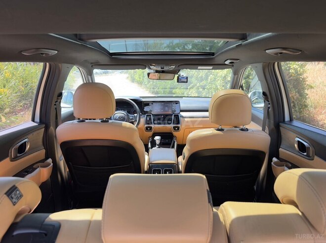 Kia Sorento-12
