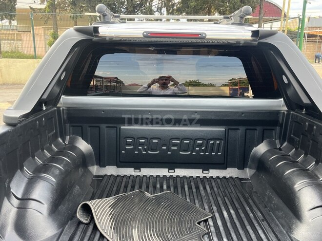 Nissan Navara 2013, 378,448 km - 2.5 l - Tovuz