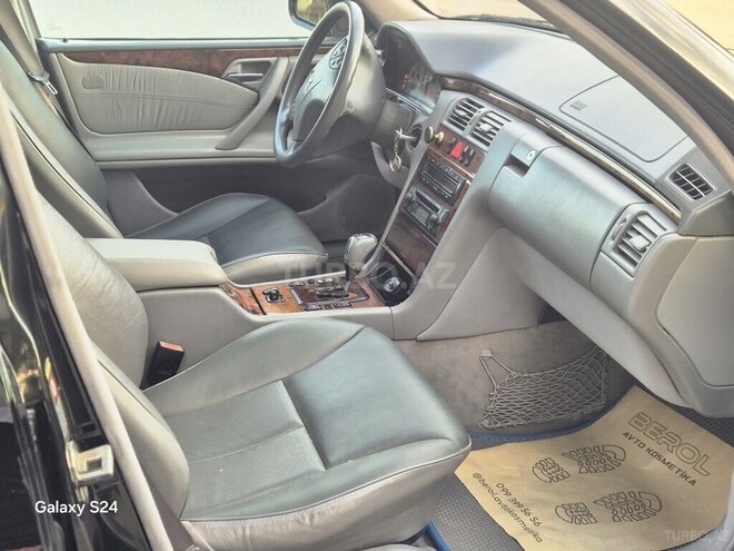 Mercedes E 320 2000, 277,541 km - 3.2 l - Sumqayıt