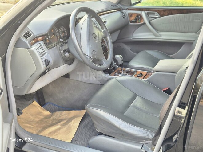 Mercedes E 320 2000, 277,541 km - 3.2 l - Sumqayıt