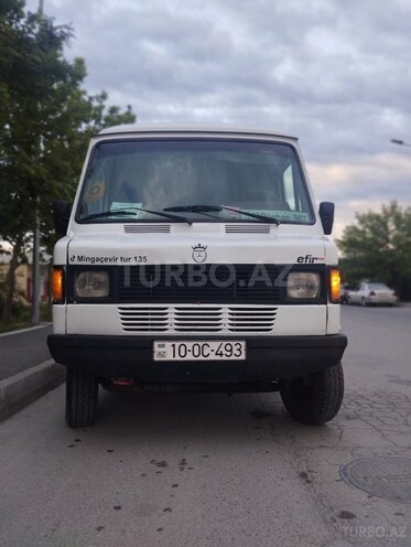 Mercedes 208 D 1991, 255,000 km - 2.3 l - Mingəçevir