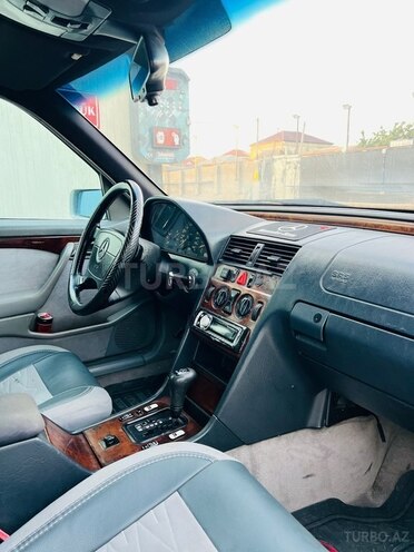 Mercedes C 200 1996, 297,643 km - 2.0 л - Bakı
