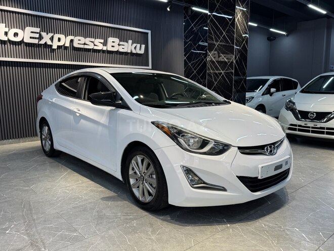 Hyundai Elantra-3