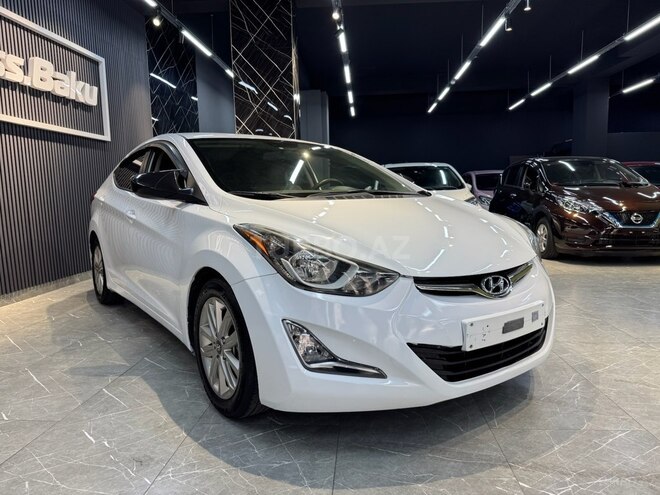 Hyundai Elantra-10