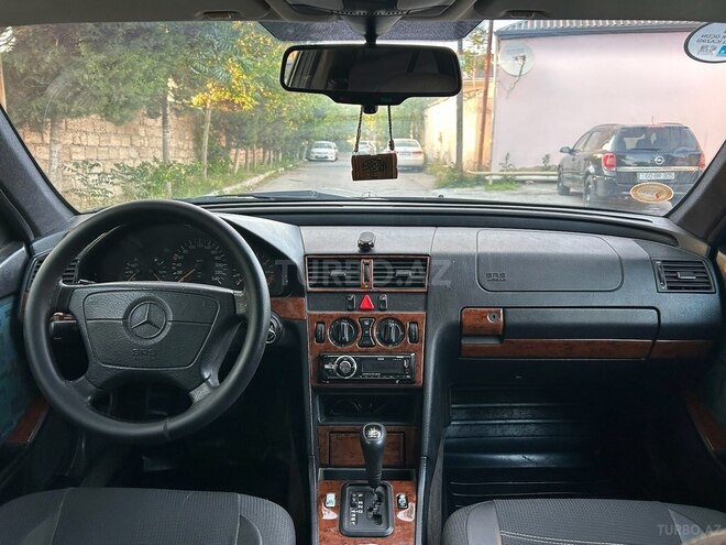 Mercedes C 180 1997, 295,500 km - 1.8 л - Bakı