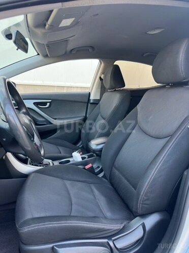 Hyundai Avante 2015, 196,000 km - 1.6 l - Bakı