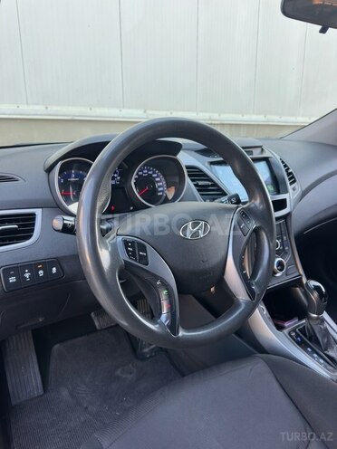 Hyundai Avante 2015, 196,000 km - 1.6 l - Bakı