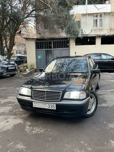 Mercedes E 240 1998, 450,000 km - 2.4 l - Füzuli