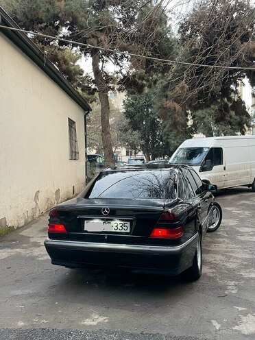 Mercedes E 240 1998, 450,000 km - 2.4 l - Füzuli