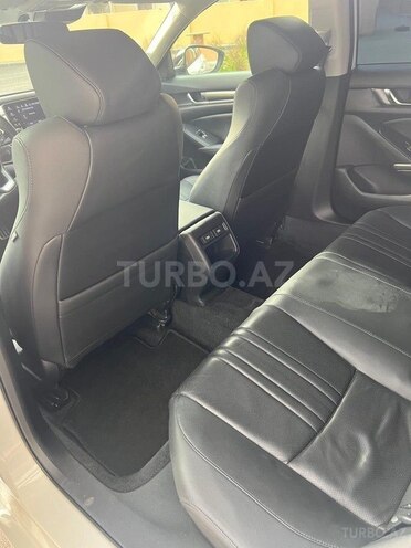 Honda Accord-11