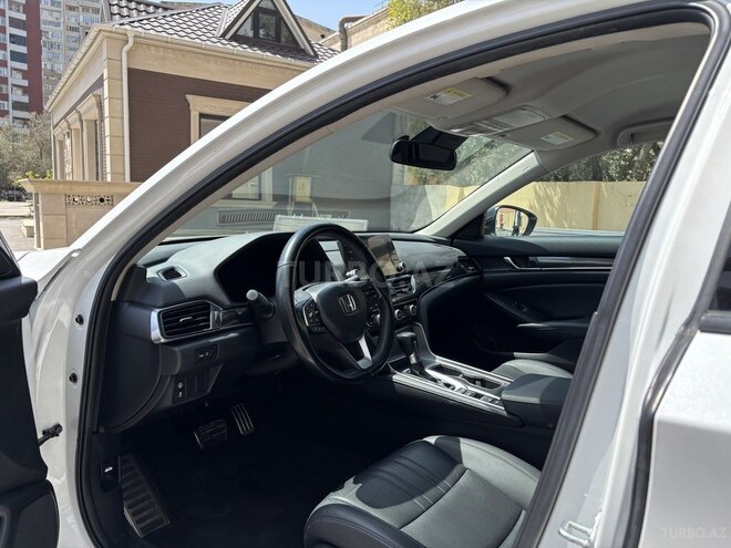 Honda Accord-13
