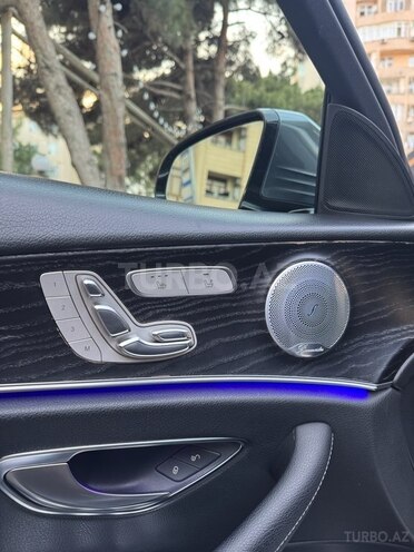 Mercedes E 300 4MATIC 2017, 60,000 km - 2.0 л - Bakı