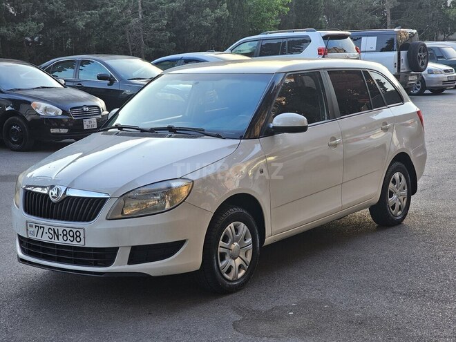 Skoda Fabia 2013, 290,000 km - 1.2 l - Bakı