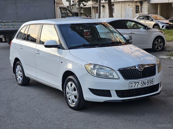 Skoda Fabia 2013, 290,000 km - 1.2 l - Bakı