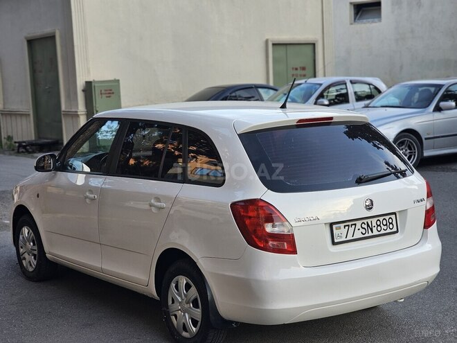 Skoda Fabia 2013, 290,000 km - 1.2 l - Bakı