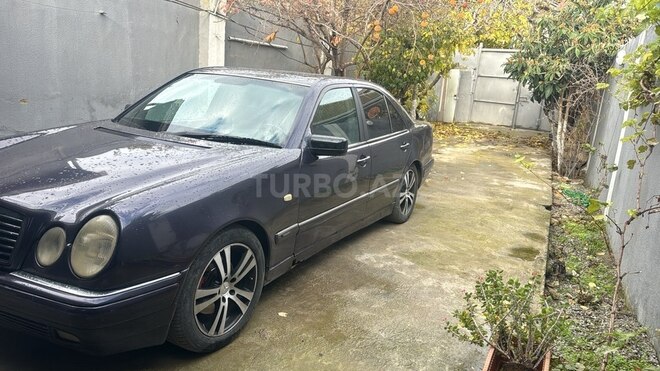 Mercedes E 280 1996, 528,000 km - 2.8 l - Bakı