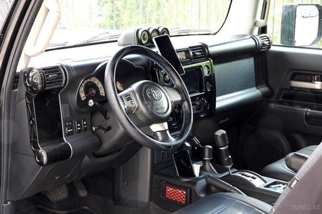 Toyota FJ Cruiser 2008, 221,000 km - 4.0 л - Bakı