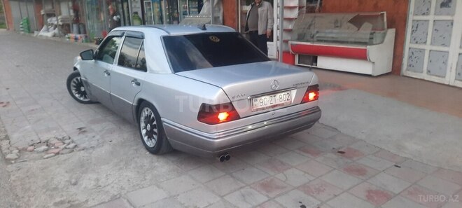 Mercedes E 300 1993, 478,547 km - 3.0 l - Qazax