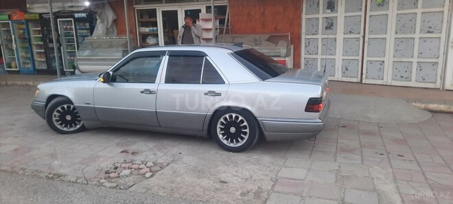 Mercedes E 300 1993, 478,547 km - 3.0 l - Qazax