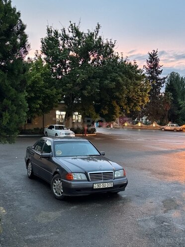 Mercedes C 180 1994, 498,080 km - 1.8 л - Qazax