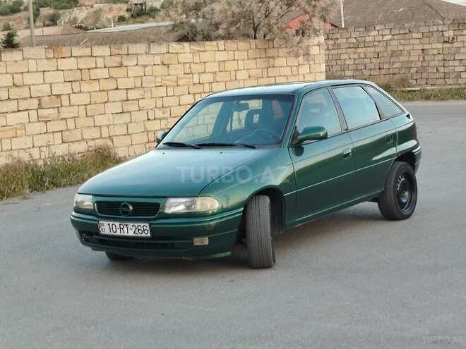 Opel Astra 1995, 245,000 km - 1.8 l - Bakı