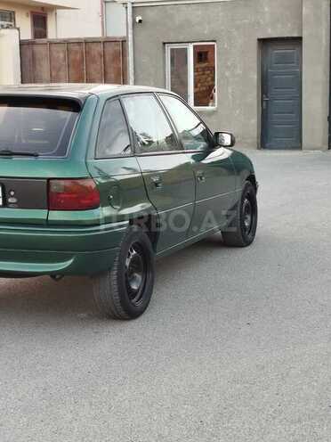 Opel Astra 1995, 245,000 km - 1.8 l - Bakı