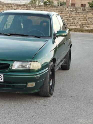 Opel Astra 1995, 245,000 km - 1.8 l - Bakı