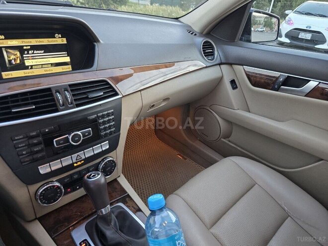 Mercedes C 300 4MATIC 2012, 175,000 km - 3.5 l - Bakı