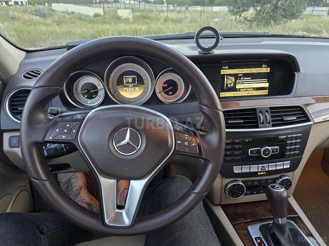 Mercedes C 300 4MATIC 2012, 175,000 km - 3.5 l - Bakı