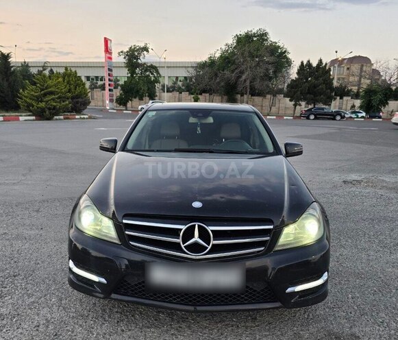 Mercedes C 300 4MATIC 2012, 175,000 km - 3.5 l - Bakı