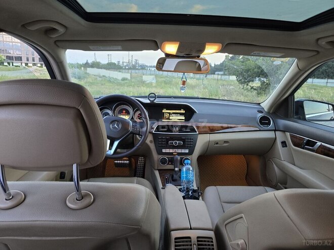Mercedes C 300 4MATIC 2012, 175,000 km - 3.5 l - Bakı