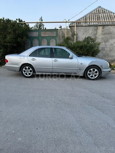 Mercedes E 220 d 1999, 320,000 km - 2.2 л - Bakı